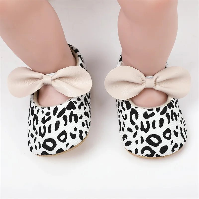 Fashion-Baby-Girls-Mary-Jane-Flats-Non-Slip-Bowknot-Princess-Dress-Shoes-Leopard-Crib-Shoes-for-2.webp