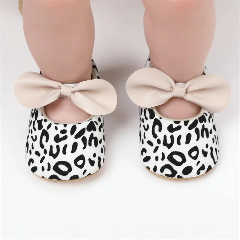 Fashion-Baby-Girls-Mary-Jane-Flats-Non-Slip-Bowknot-Princess-Dress-Shoes-Leopard-Crib-Shoes-for-3.webp